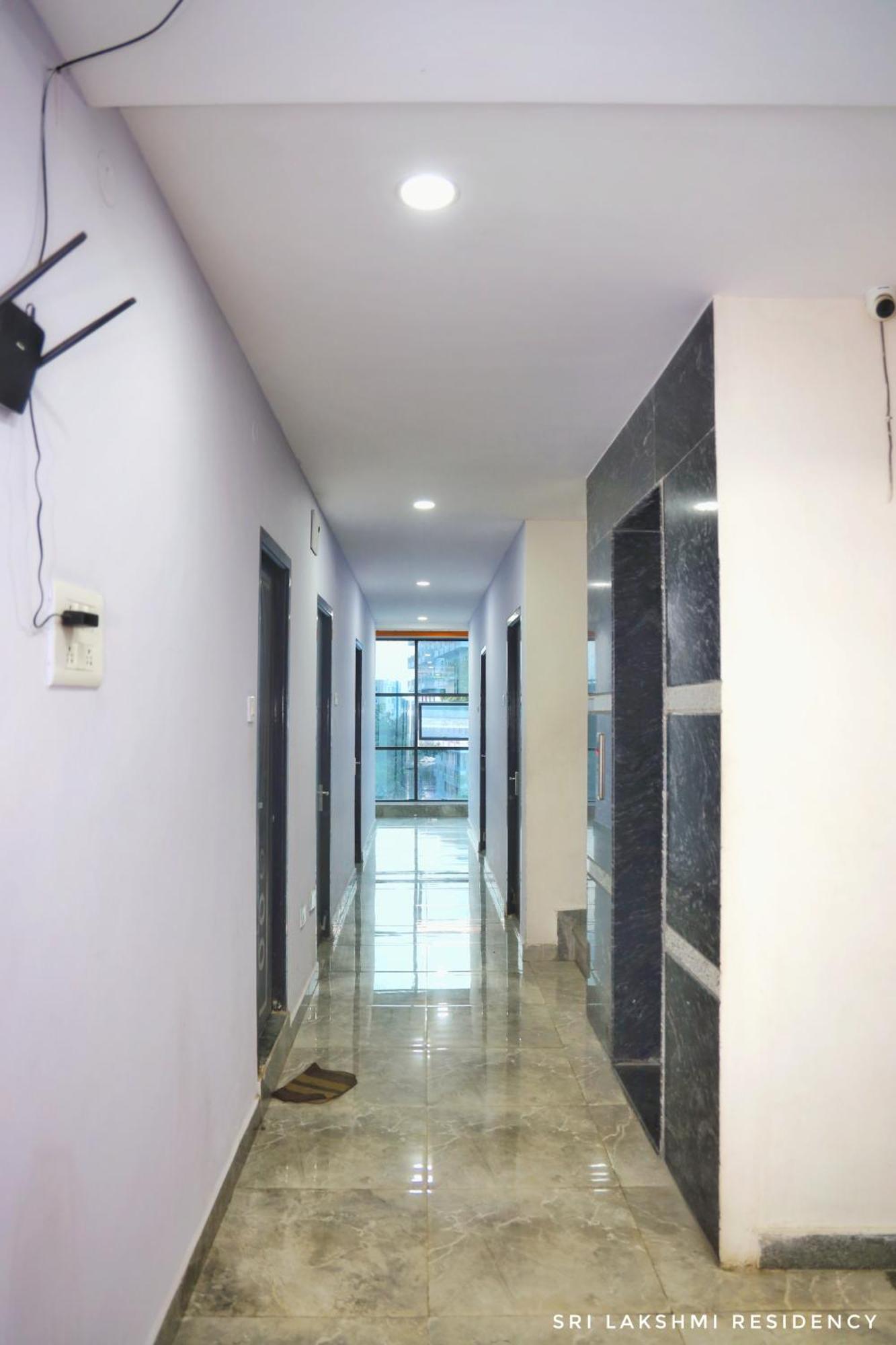 Sri Lakshmi Residency Hotell Tirupati Exteriör bild